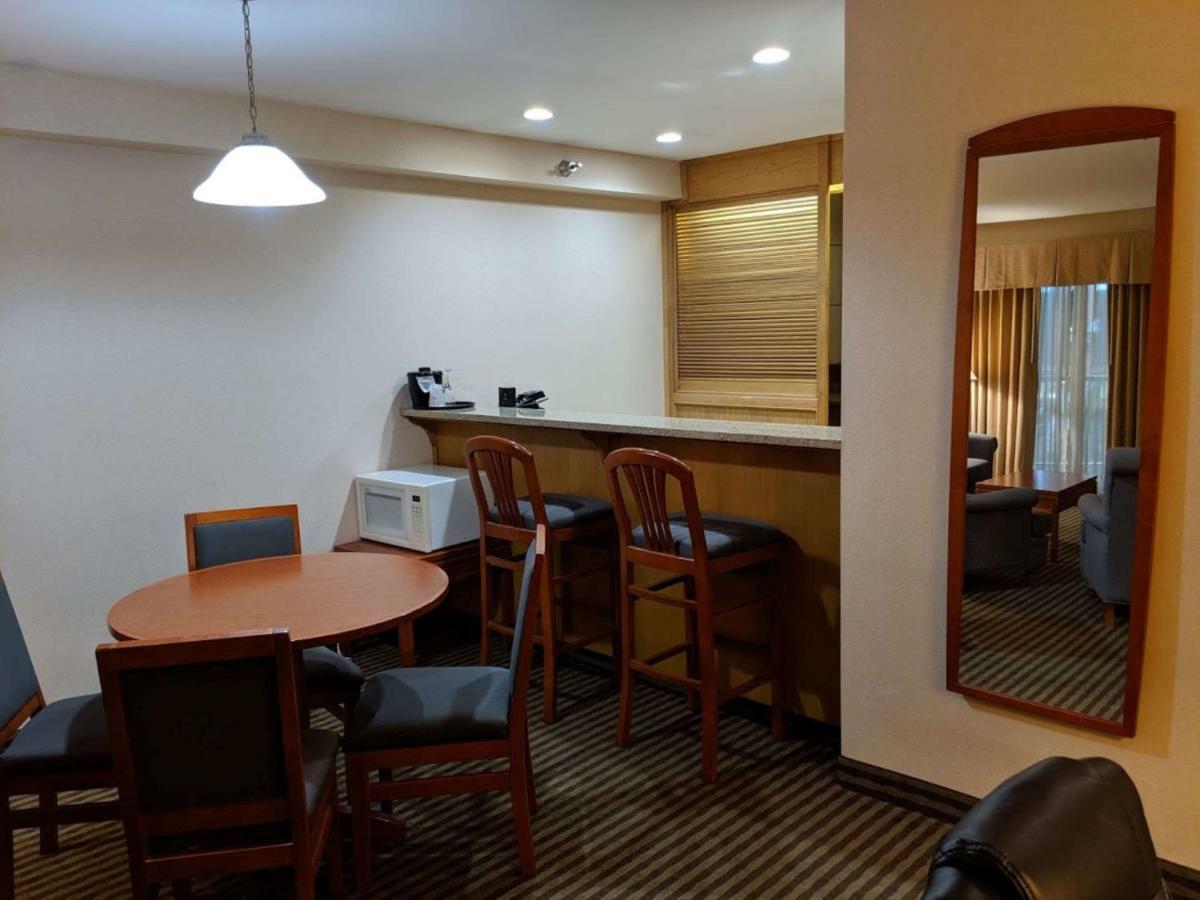 Surestay Hotel By Best Western Chilliwack Zewnętrze zdjęcie